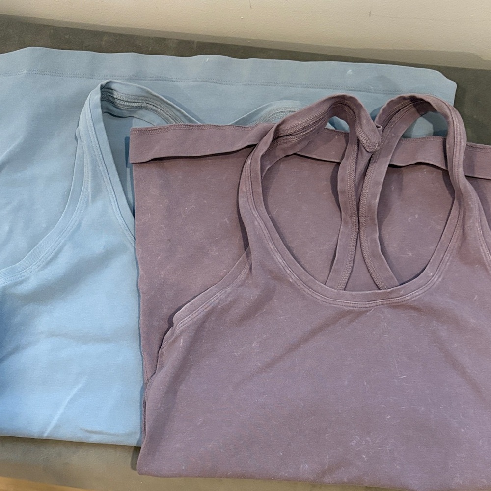 Lululemon Set of Two Tank Tops size 6 crb blue mauve